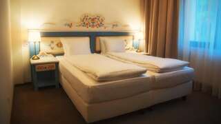 Отель Wolkendorf Bio Hotel & Spa Брашов Улучшенный двухместный номер с 1 кроватью-20